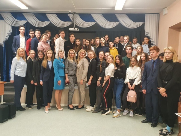 Лучшие студенты Петербурга станцевали на Губернаторском балу