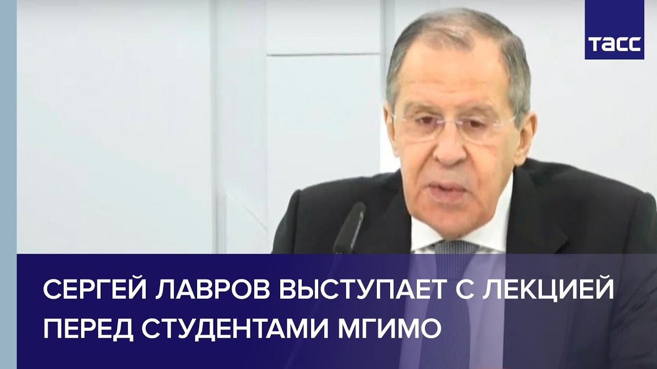 Владимир Путин проводит совещание по ситуации с паводками и пожарами на территории России