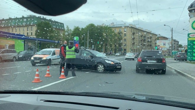 ​​За сутки на дорогах Петербурга и области в ДТП…
