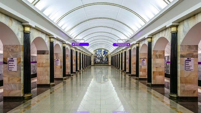 ​​Станция метро "Адмиралтейская" временно…
