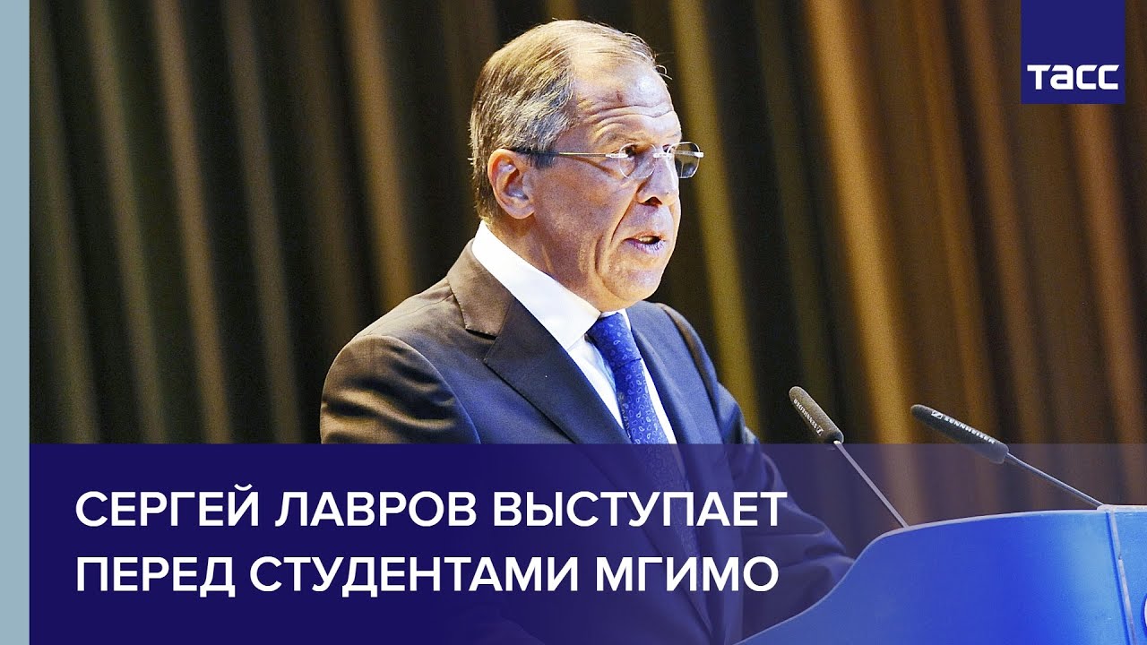 Путин принимает участие во всероссийском открытом уроке