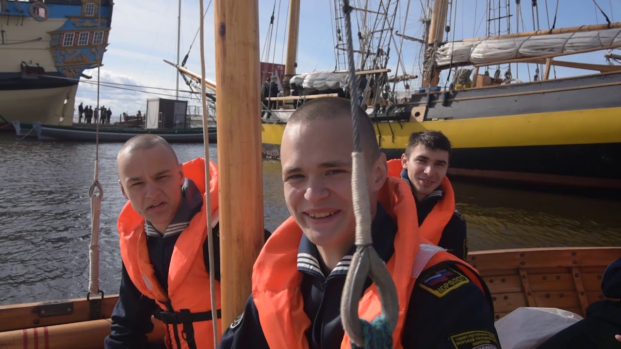 Принятие присяги на верность Кадетскому уставу  учащимися Морской школы Санкт-Петербурга