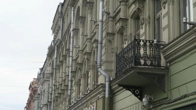 ​В Петербурге предложили 34 адреса для легальных…