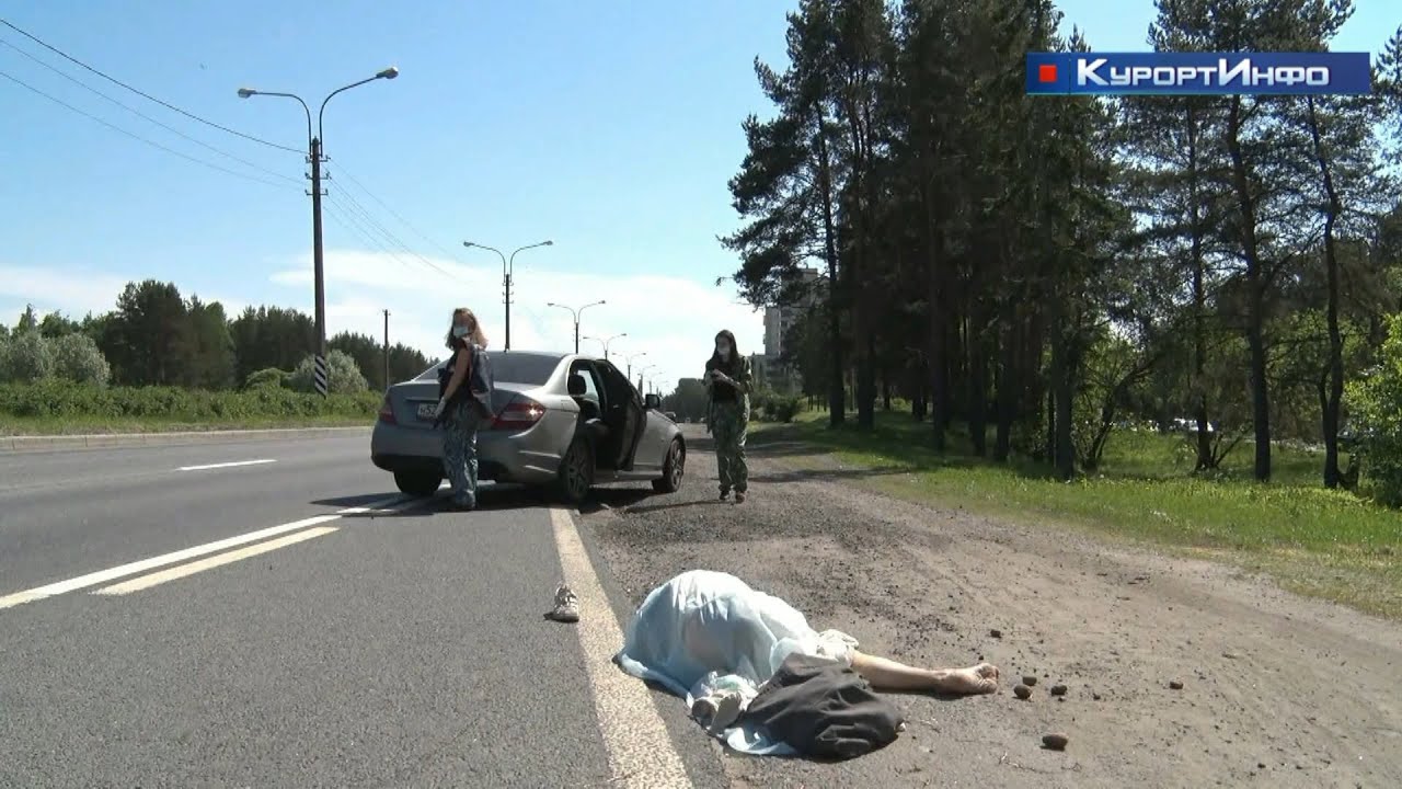 Полностью заменить весь разбитый асфальт в Сестрорецке не получится и в этом году