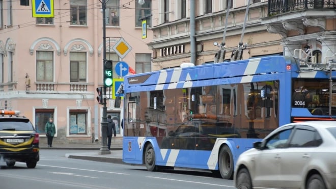 ​Некоторые трамваи и троллейбусы в Петербурге…