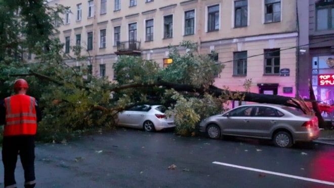 ​В МЧС предупредили петербуржцев о сильном ветре в...