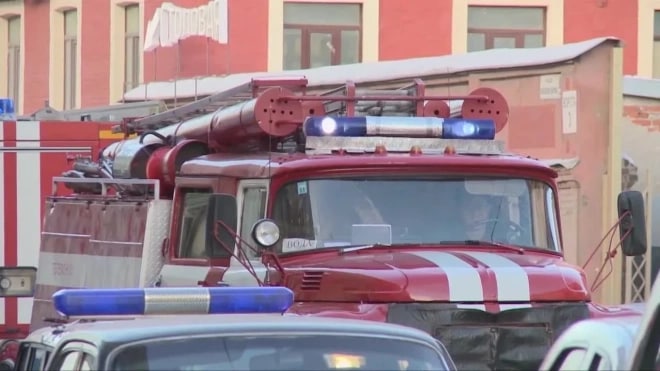 ​На Портовой улице обгорели три машиныС огнем…