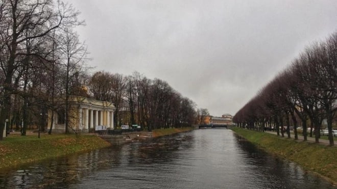 ​Теплый фронт принесет дожди в Петербург 25…