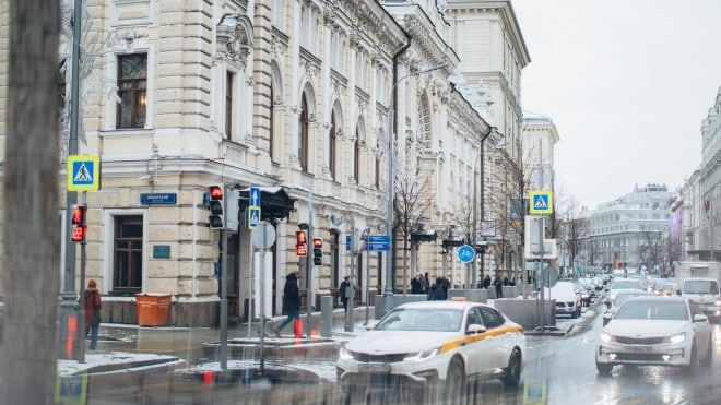 ​В понедельник петербуржцев ждет небольшой снег и…