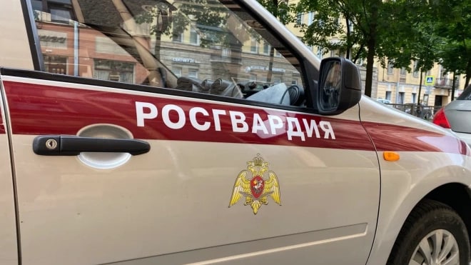 ​В Петербурге росгвардейцы задержали двух…