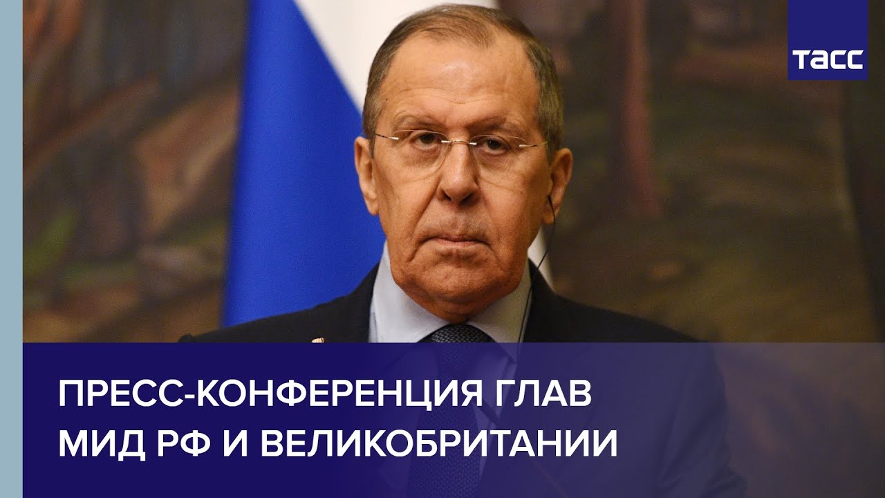 Илья Варламов: Собянинская плитка против сугробов Беглова | Где хуже: в Москве или Питере?